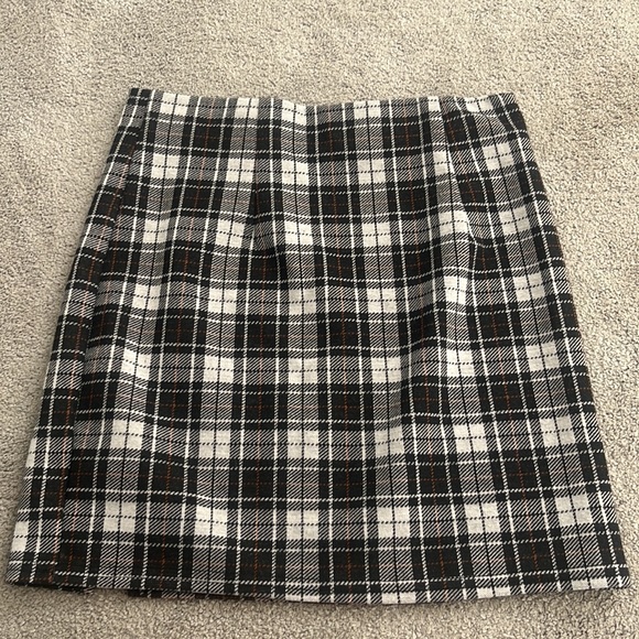 Plaid mini skirt - Picture 2 of 2